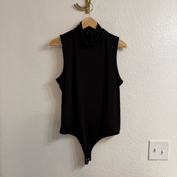 Express Body Contour Mock Neck Sleeveless Bodysuit Black Size XL - Picture 1 of 3